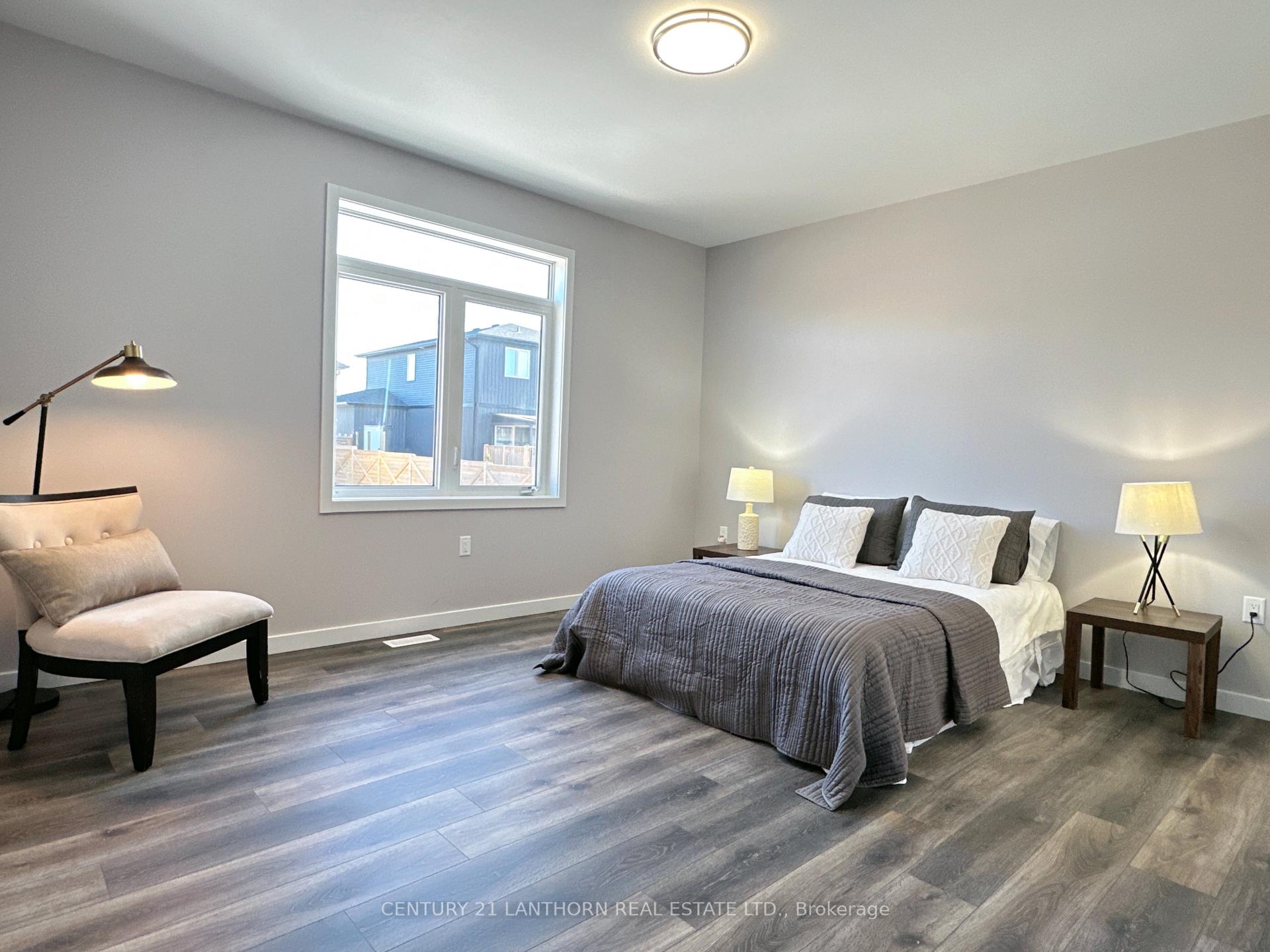 Photo 9 of 44 Summit Crescent, Belleville, Belleville Ward — HOMEH