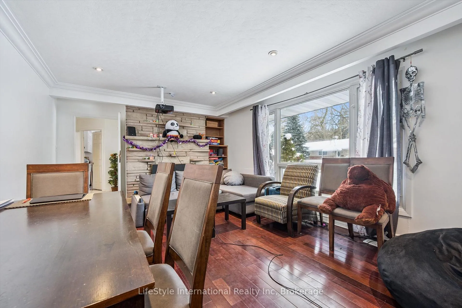 Photo 10 of 15 Fairview Boulevard, Guelph, Dovercliffe Park/Old University — HOMEH