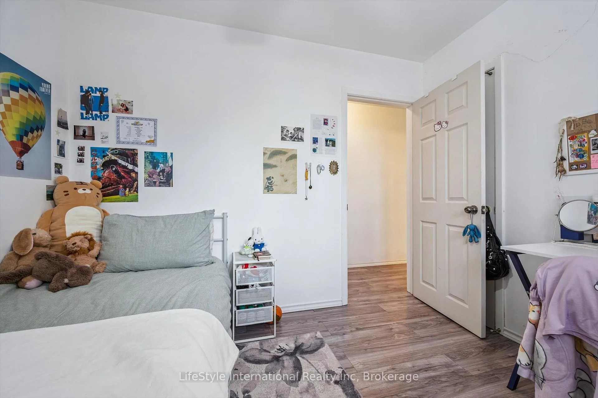 Photo 13 of 15 Fairview Boulevard, Guelph, Dovercliffe Park/Old University — HOMEH