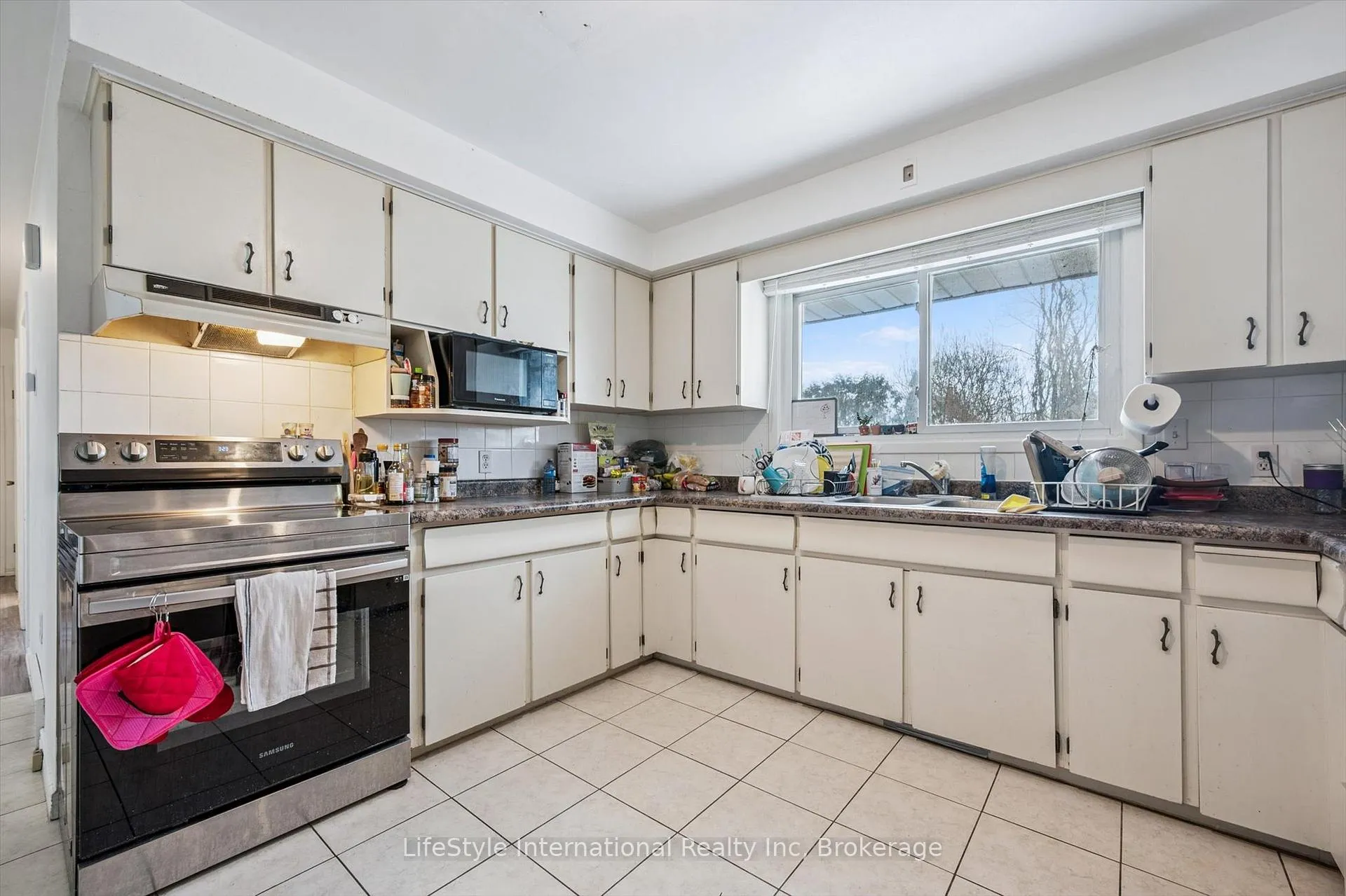 Photo 20 of 15 Fairview Boulevard, Guelph, Dovercliffe Park/Old University — HOMEH