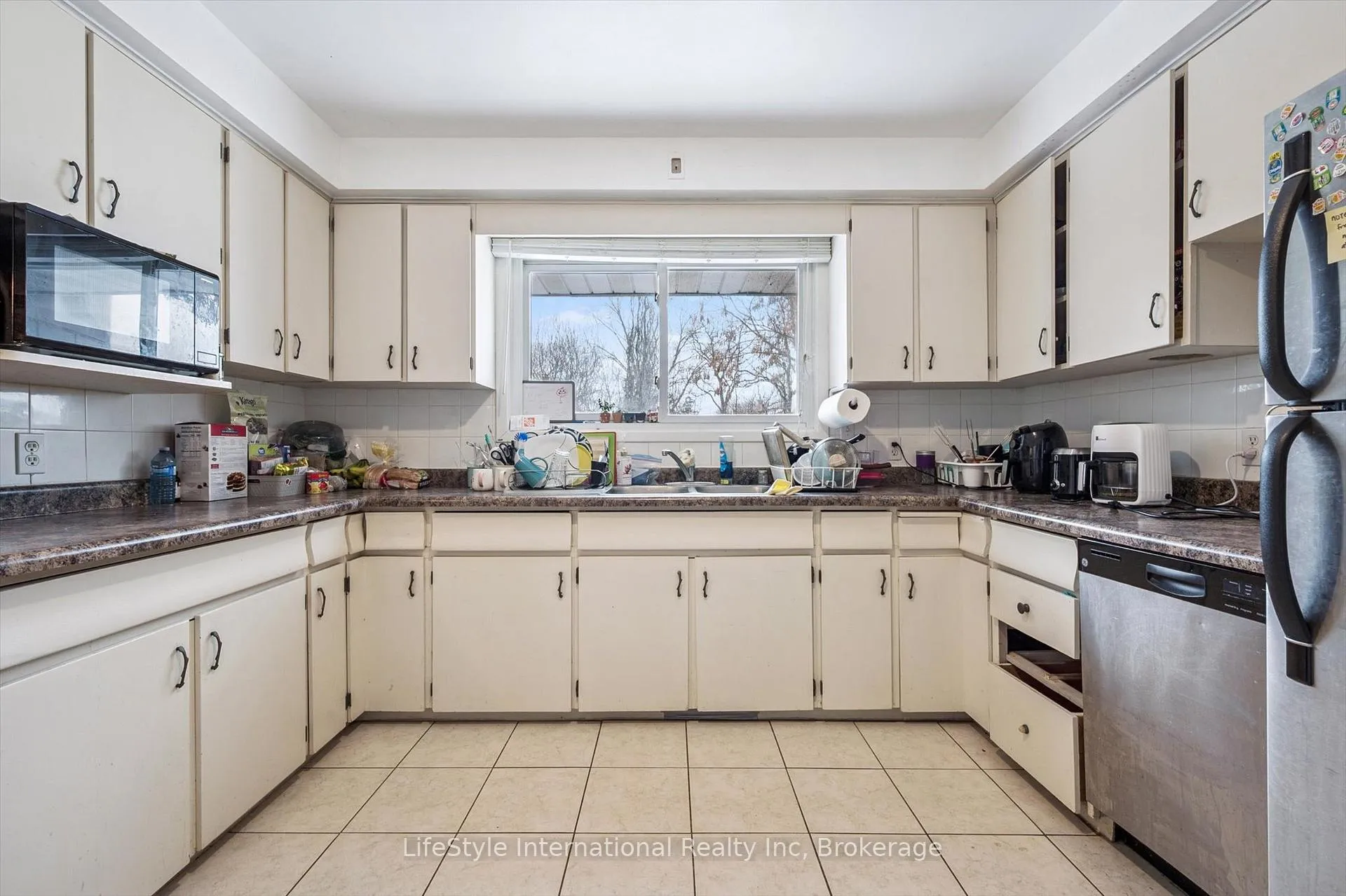 Photo 21 of 15 Fairview Boulevard, Guelph, Dovercliffe Park/Old University — HOMEH