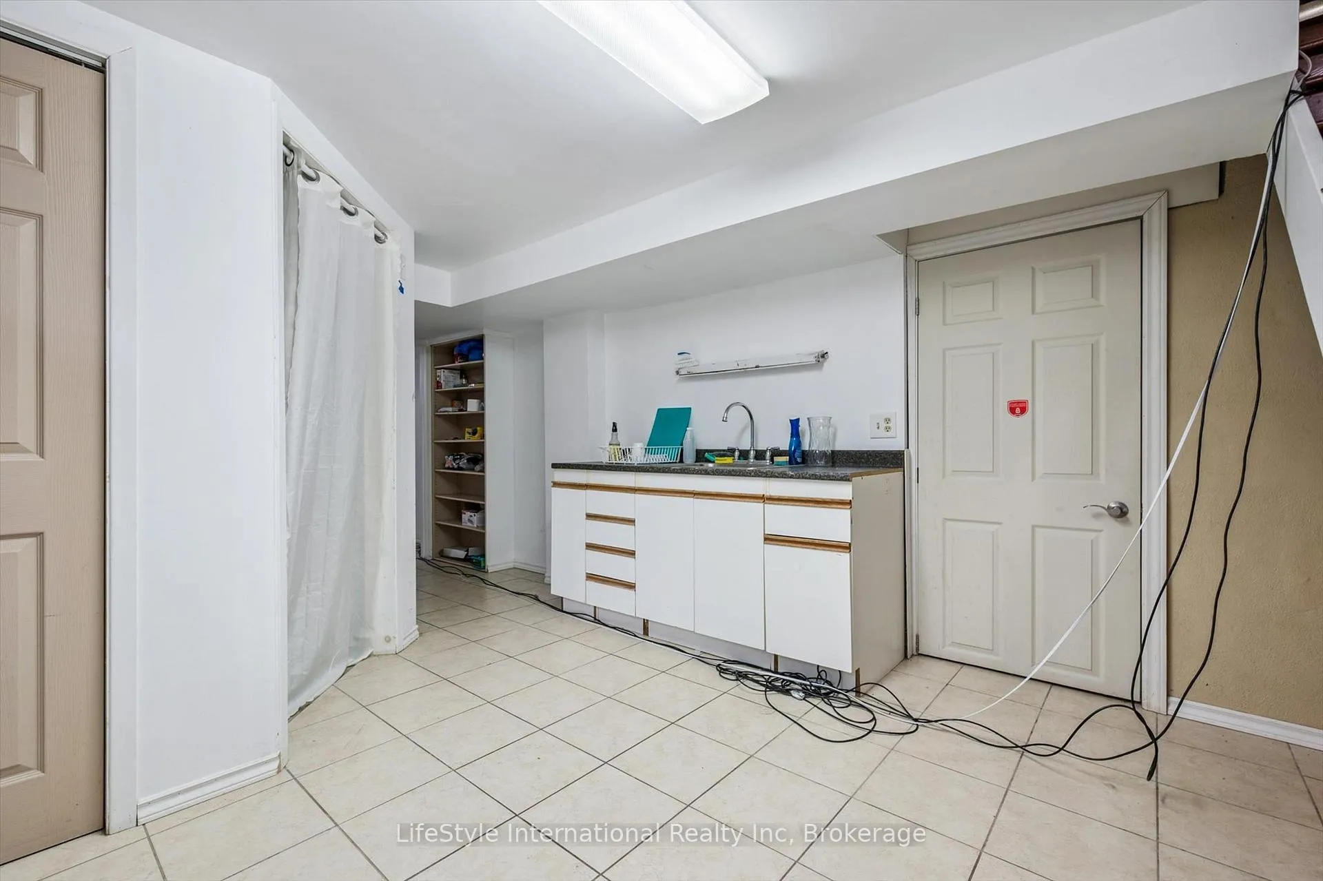 Photo 25 of 15 Fairview Boulevard, Guelph, Dovercliffe Park/Old University — HOMEH