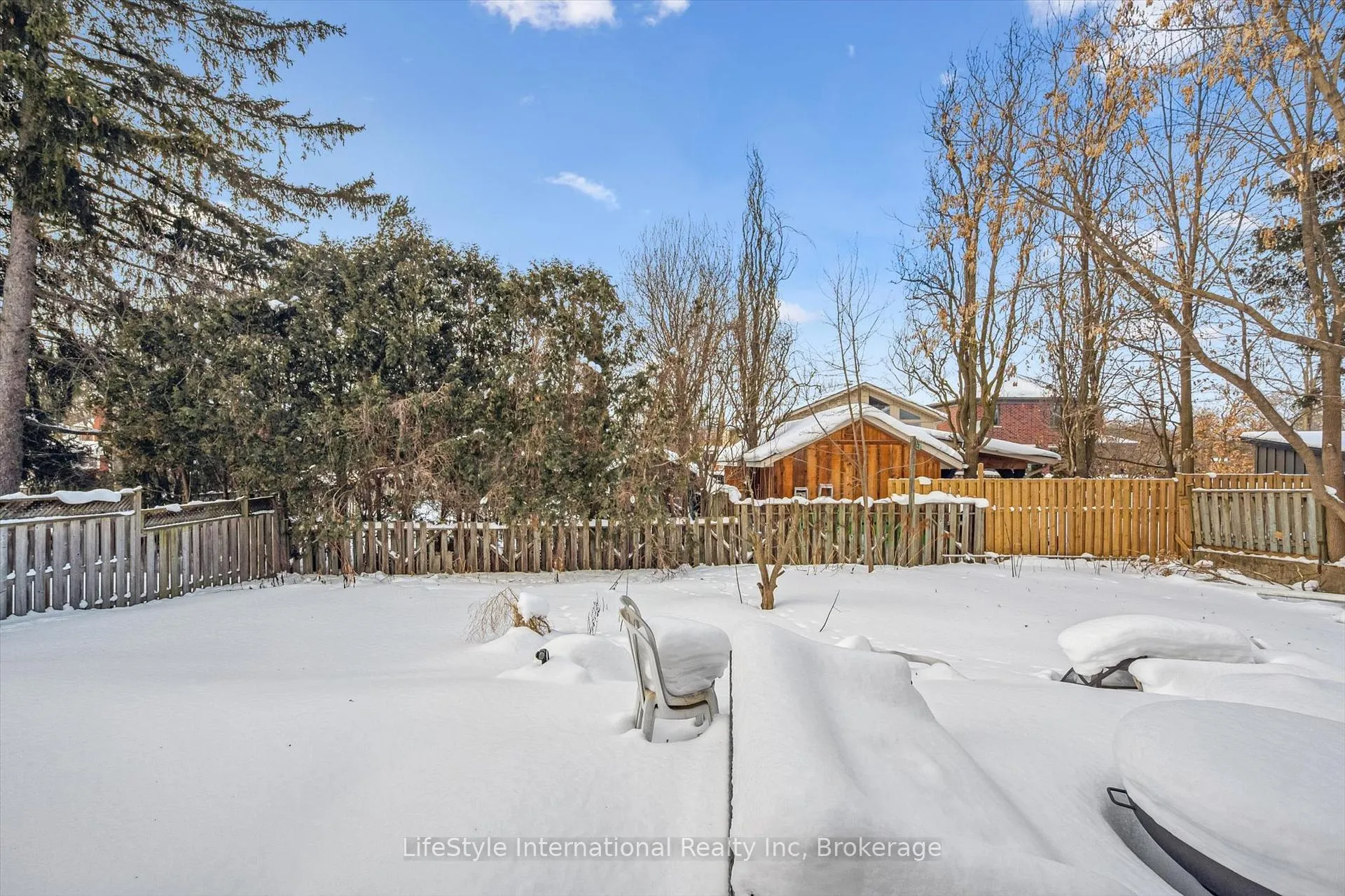 Photo 37 of 15 Fairview Boulevard, Guelph, Dovercliffe Park/Old University — HOMEH