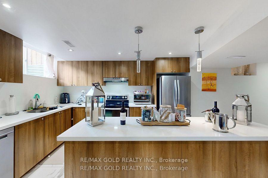 Photo 32 of 108 Elysian Fields Circle, Brampton, Bram West — HOMEH
