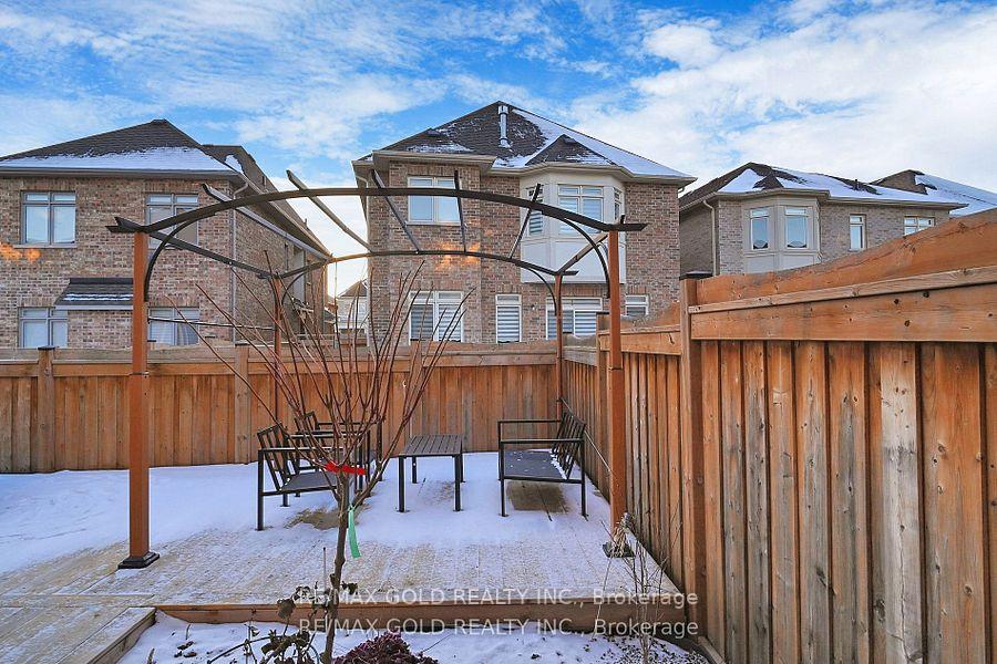 Photo 39 of 108 Elysian Fields Circle, Brampton, Bram West — HOMEH