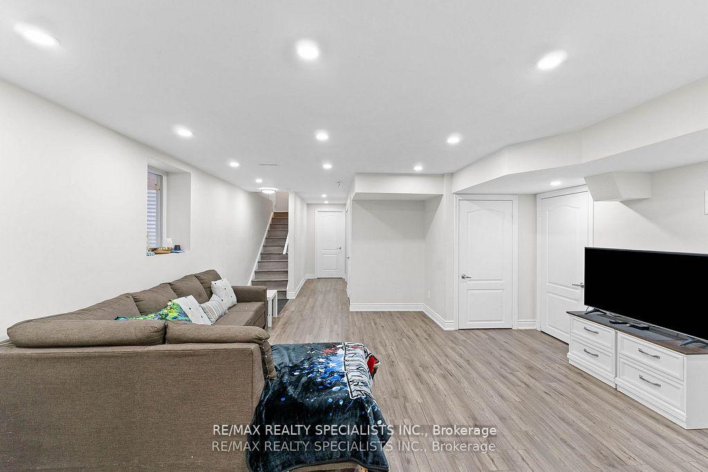 Photo 28 of 409 Edenbrook Hill Drive, Brampton, Northwest Brampton — HOMEH