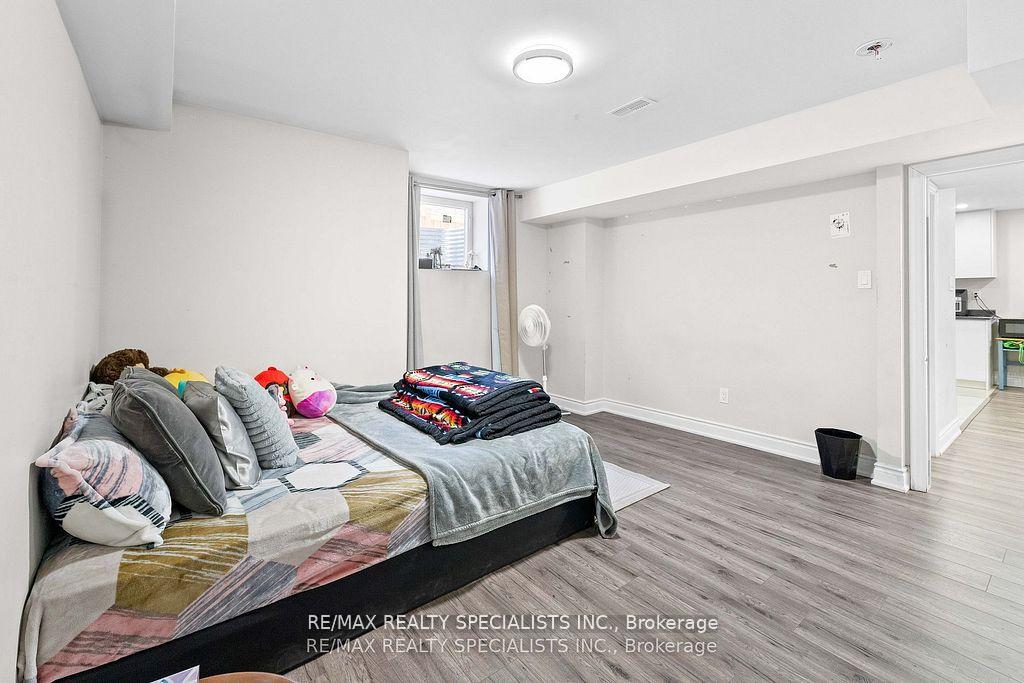 Photo 32 of 409 Edenbrook Hill Drive, Brampton, Northwest Brampton — HOMEH