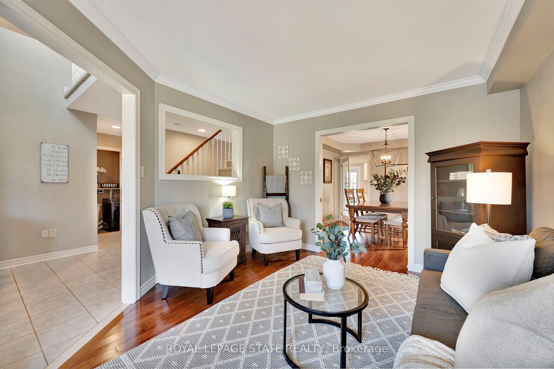 Photo 5 of 88 Strathroy Crescent, Hamilton, Waterdown — HOMEH