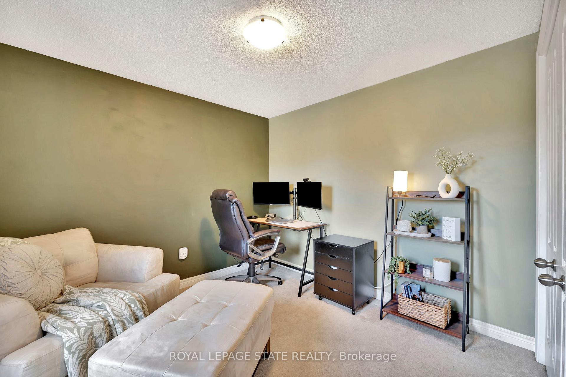 Photo 22 of 88 Strathroy Crescent, Hamilton, Waterdown — HOMEH