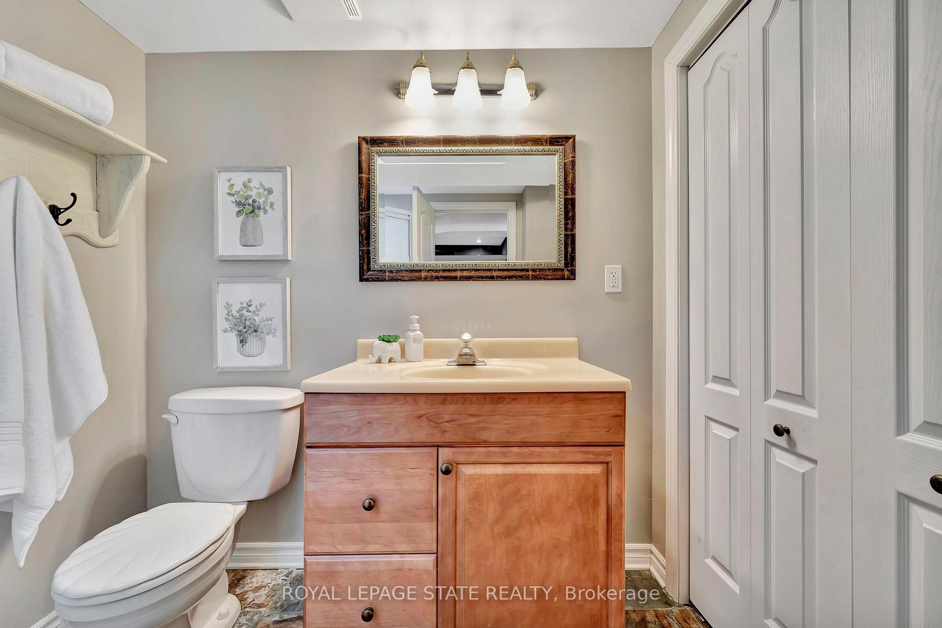Photo 26 of 88 Strathroy Crescent, Hamilton, Waterdown — HOMEH