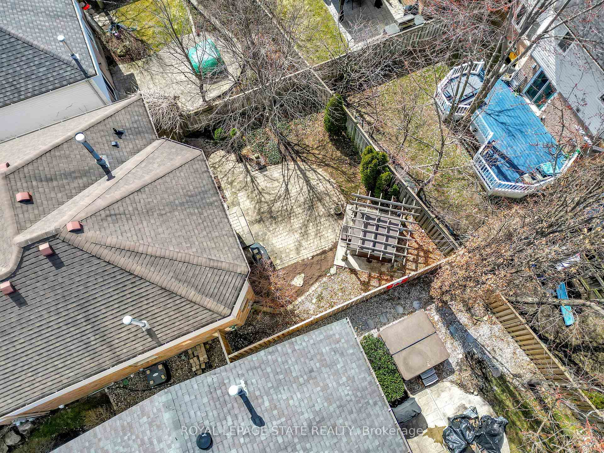 Photo 30 of 88 Strathroy Crescent, Hamilton, Waterdown — HOMEH