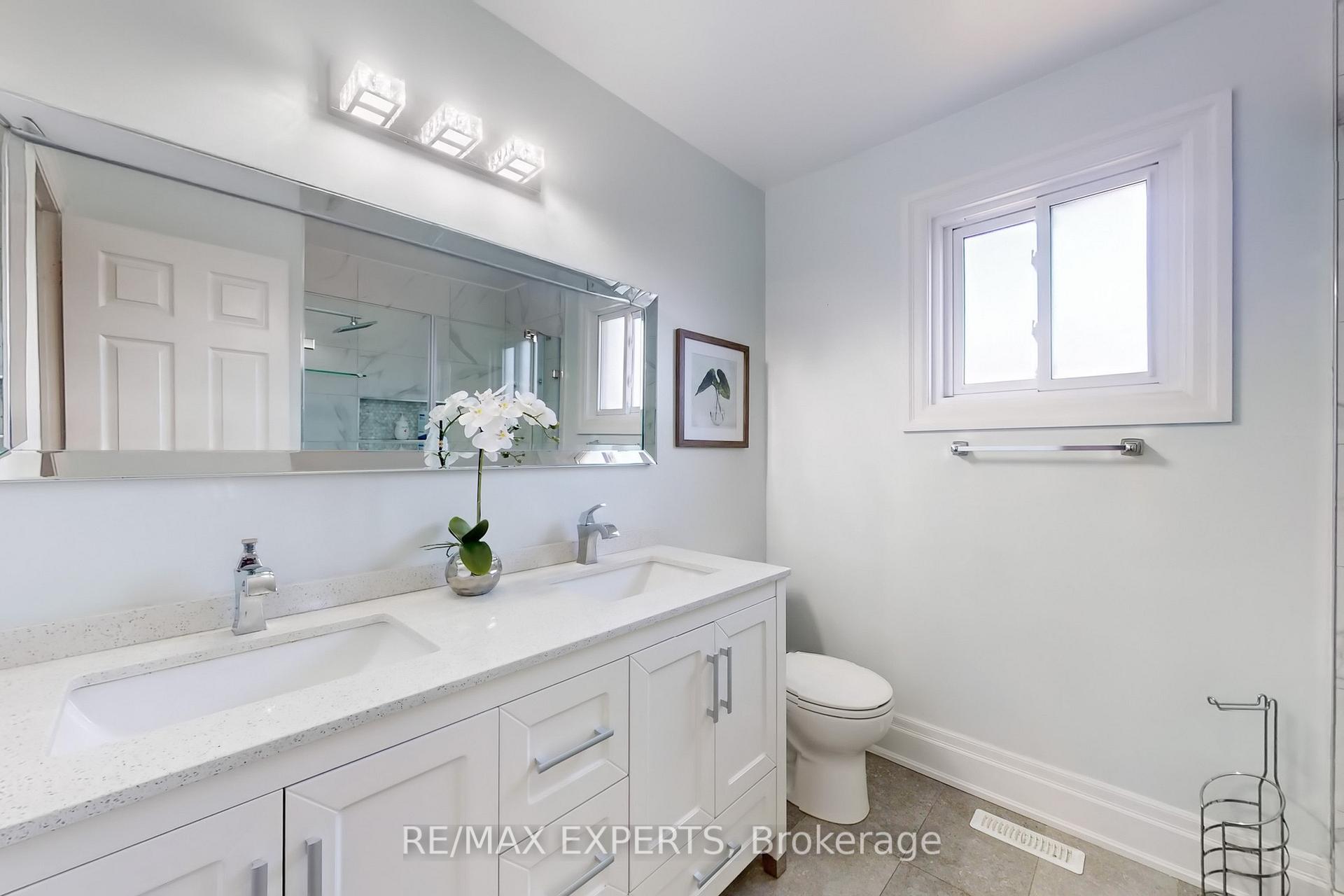 Photo 64 of 245 Brownridge Drive, Vaughan, Brownridge — HOMEH