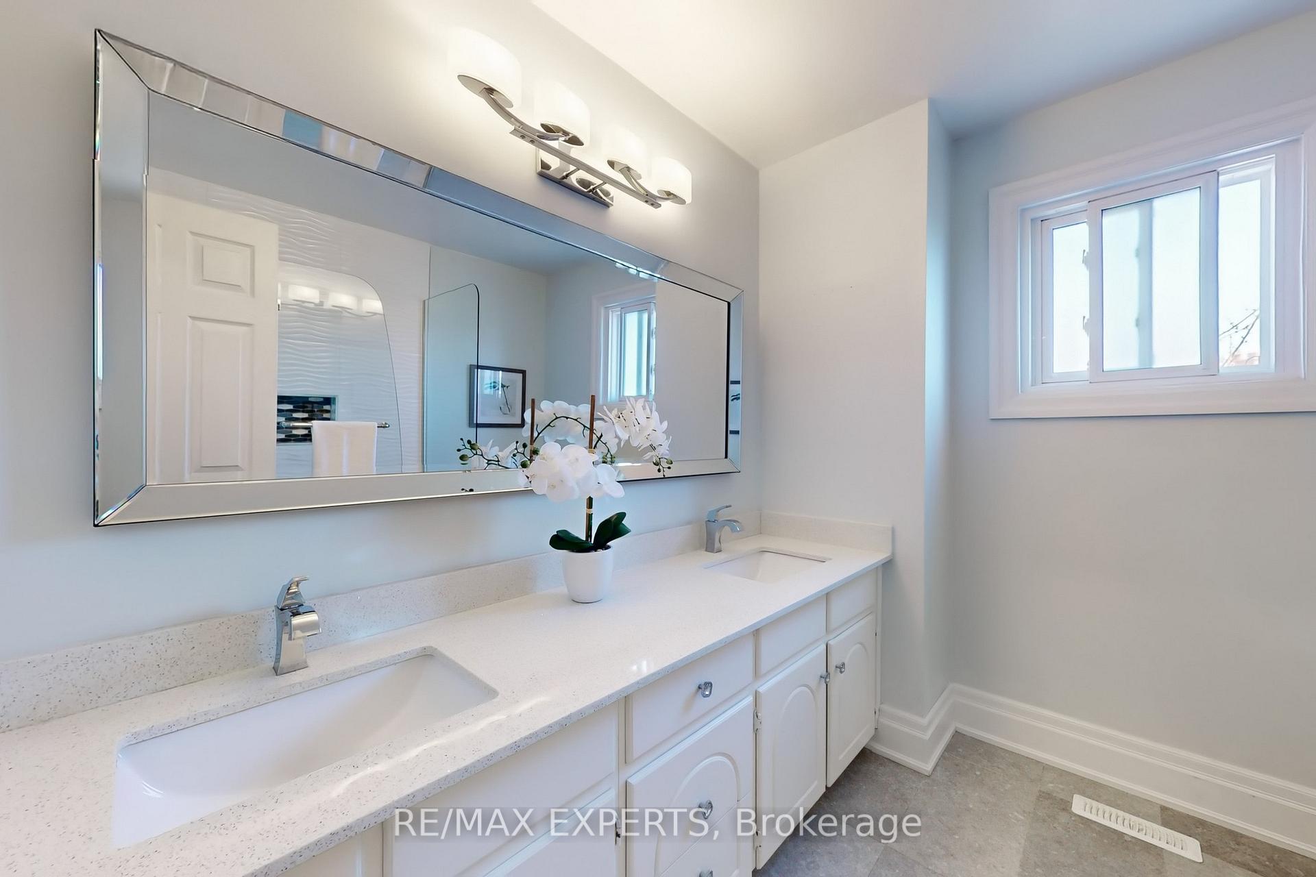 Photo 73 of 245 Brownridge Drive, Vaughan, Brownridge — HOMEH
