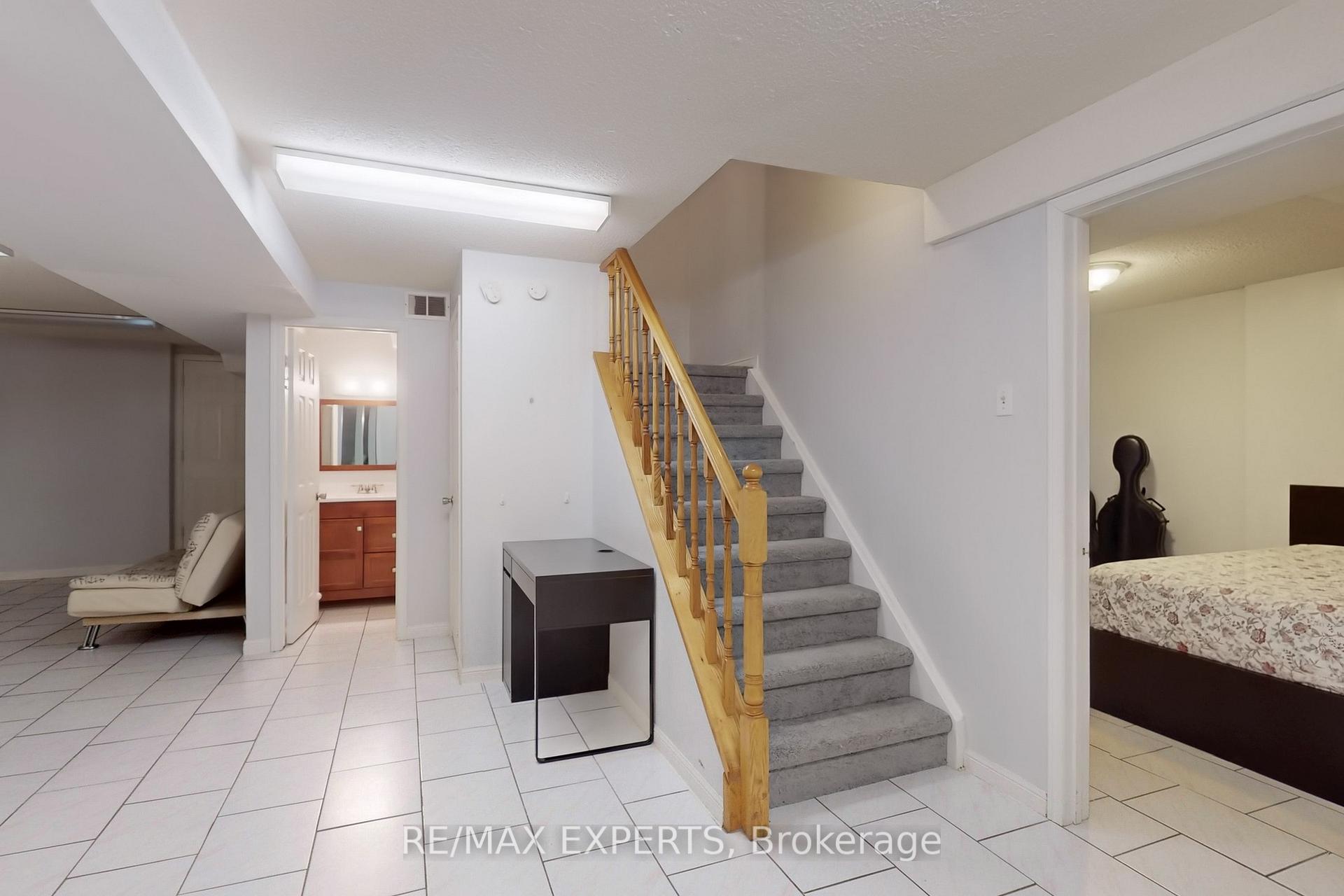 Photo 75 of 245 Brownridge Drive, Vaughan, Brownridge — HOMEH