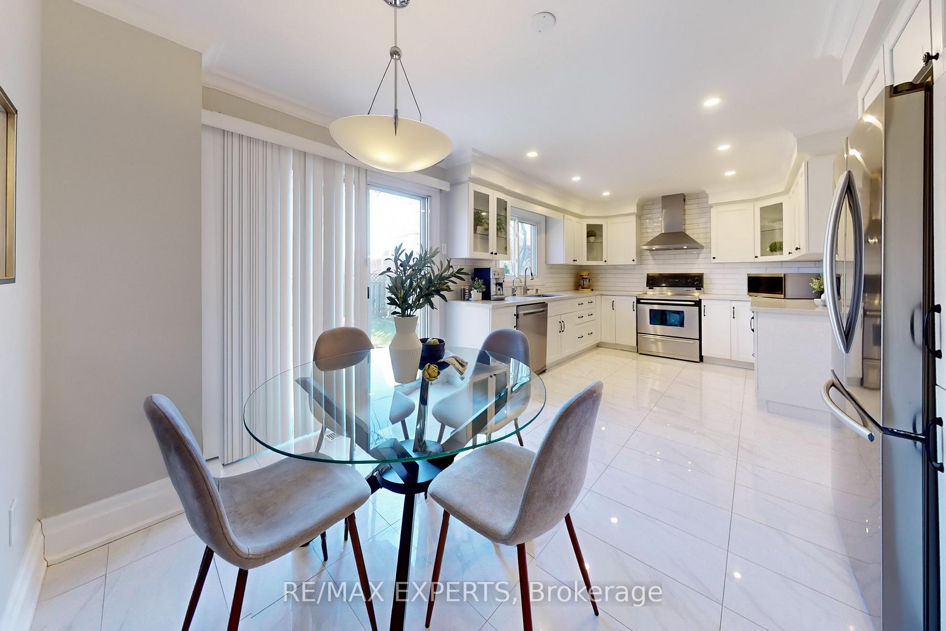 Photo 15 of 245 Brownridge Drive, Vaughan, Brownridge — HOMEH