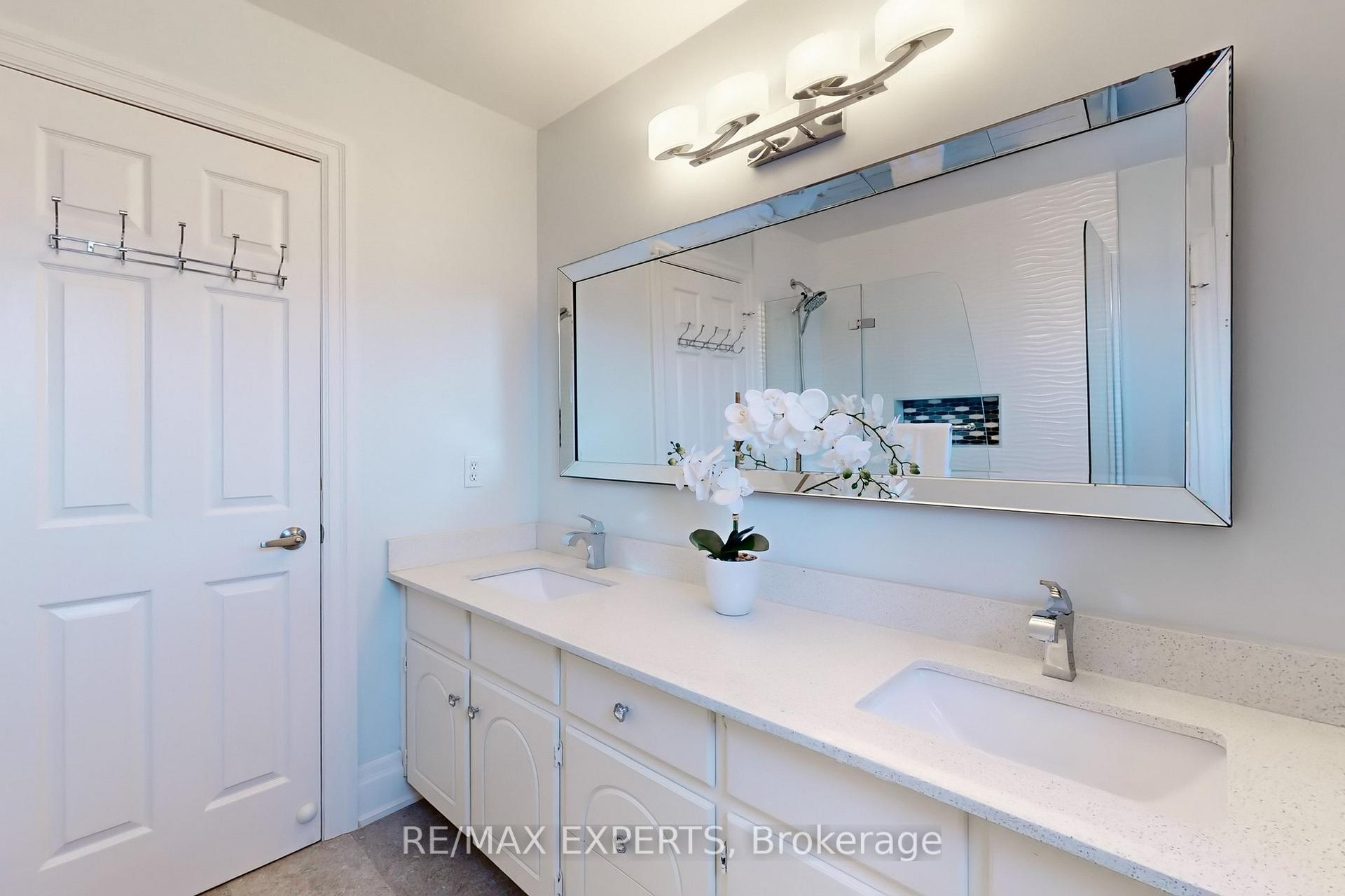 Photo 54 of 245 Brownridge Drive, Vaughan, Brownridge — HOMEH