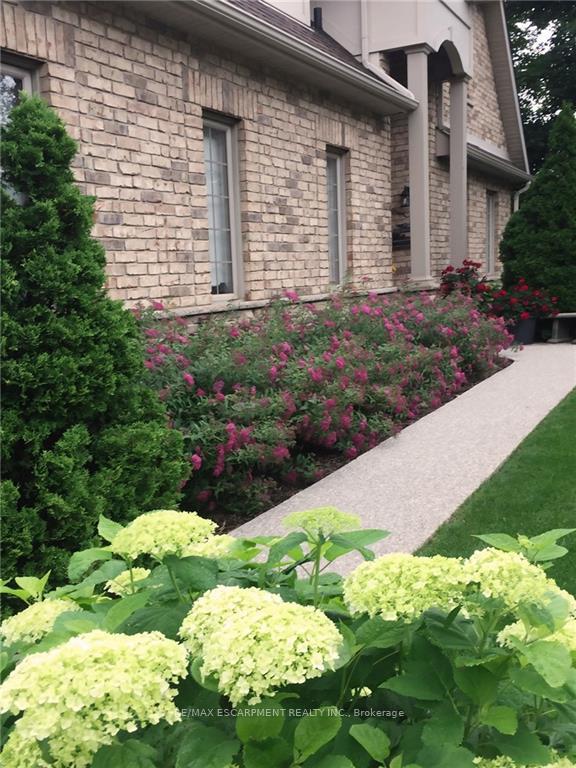 Photo 56 of Unit 1, 195 Wilson Street W, Hamilton, Ancaster — HOMEH