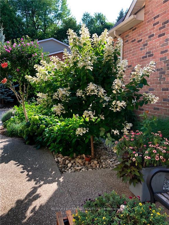 Photo 57 of Unit 1, 195 Wilson Street W, Hamilton, Ancaster — HOMEH