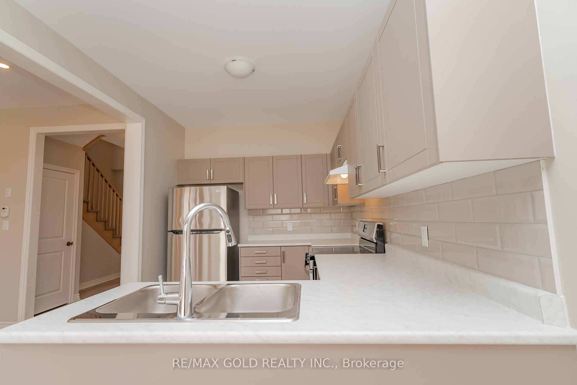 Photo 15 of 276 Springfield Crescent, Clearview, Stayner — HOMEH