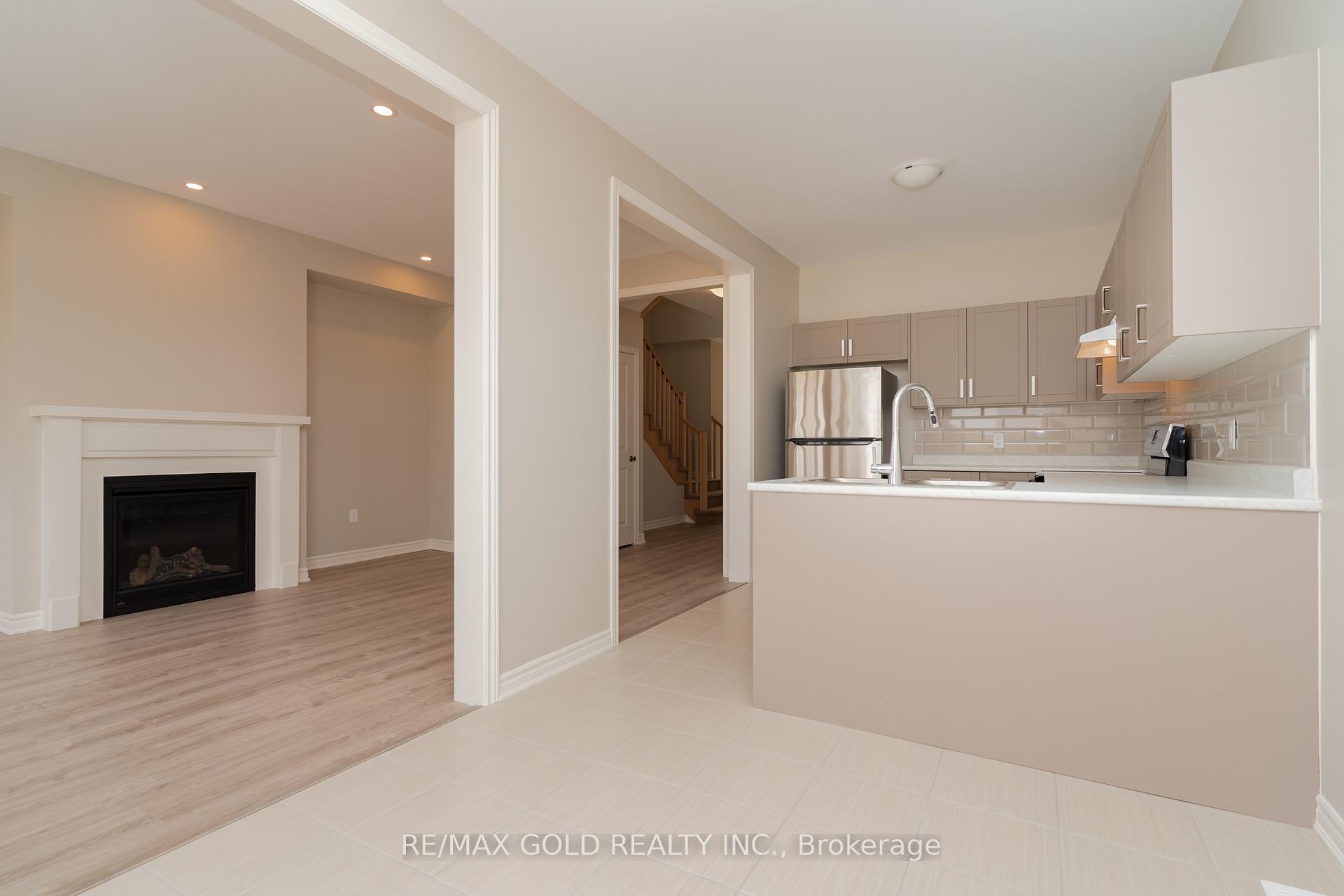 Photo 16 of 276 Springfield Crescent, Clearview, Stayner — HOMEH