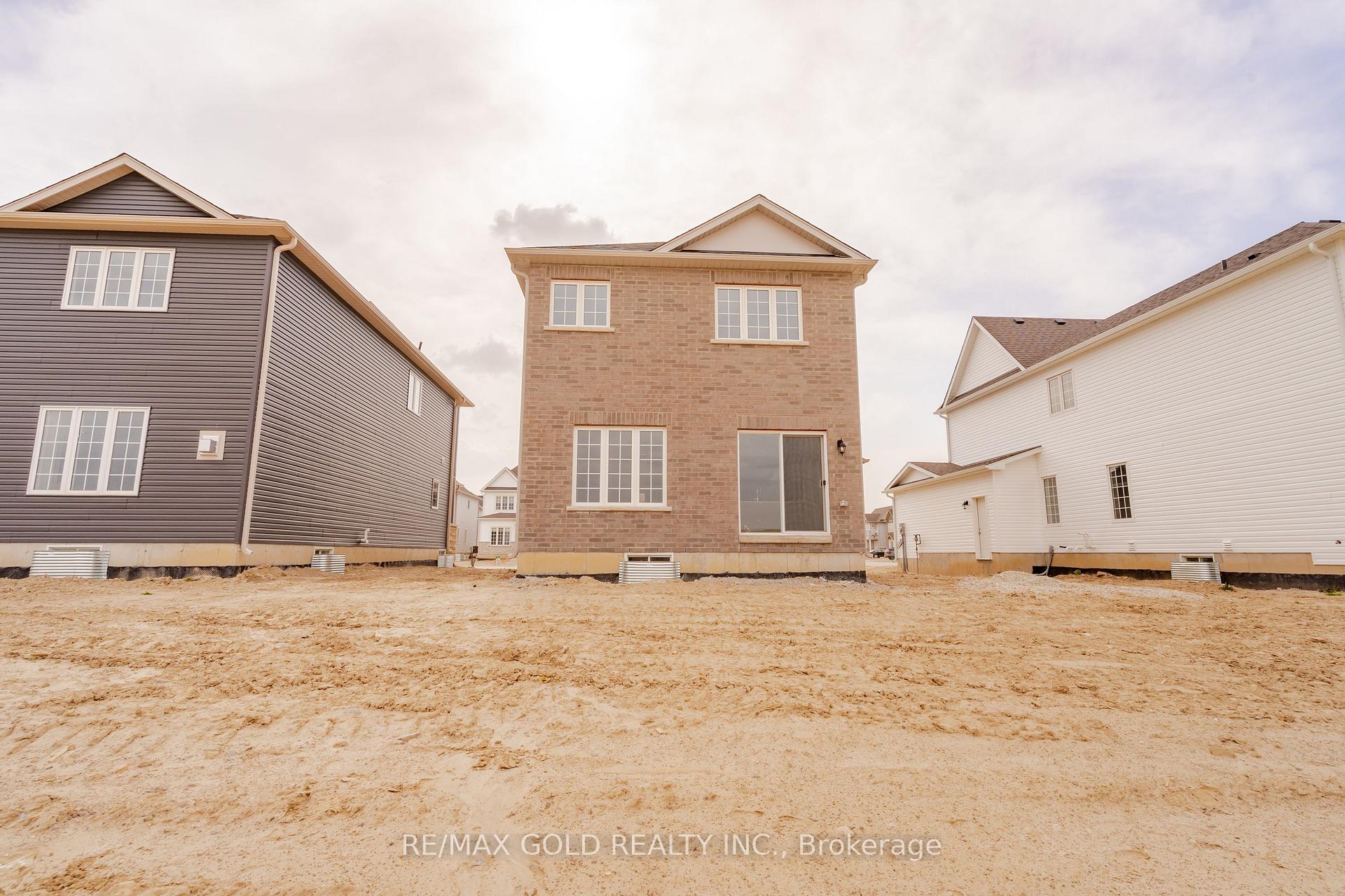 Photo 57 of 276 Springfield Crescent, Clearview, Stayner — HOMEH