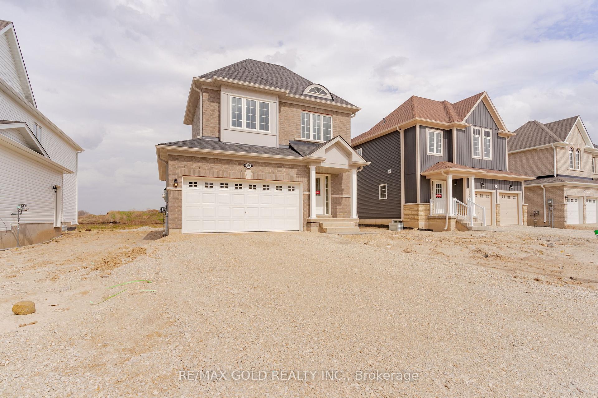 Photo 2 of 276 Springfield Crescent, Clearview, Stayner — HOMEH