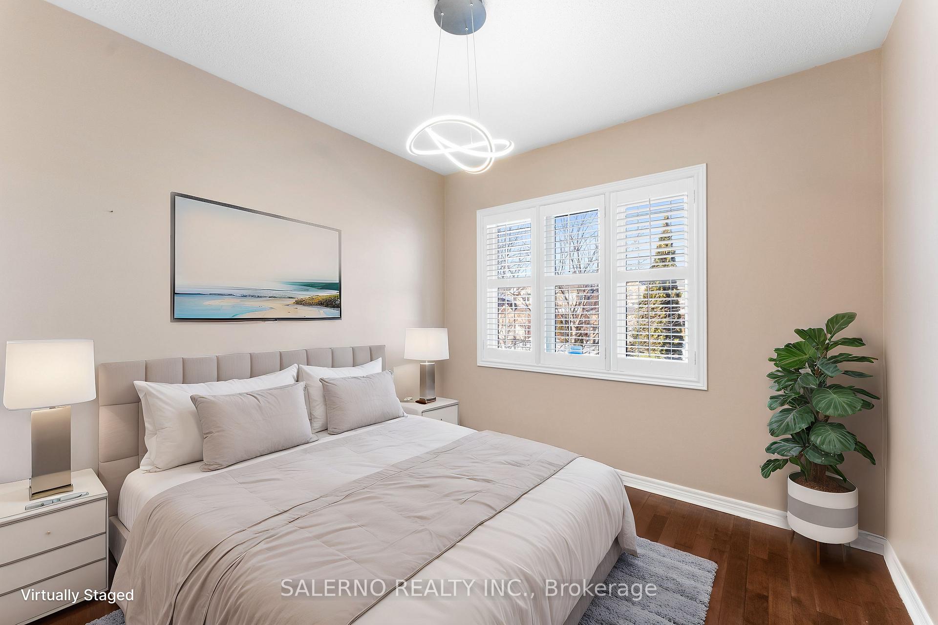 Photo 21 of 521 Cunningham Drive, Vaughan, Maple — HOMEH