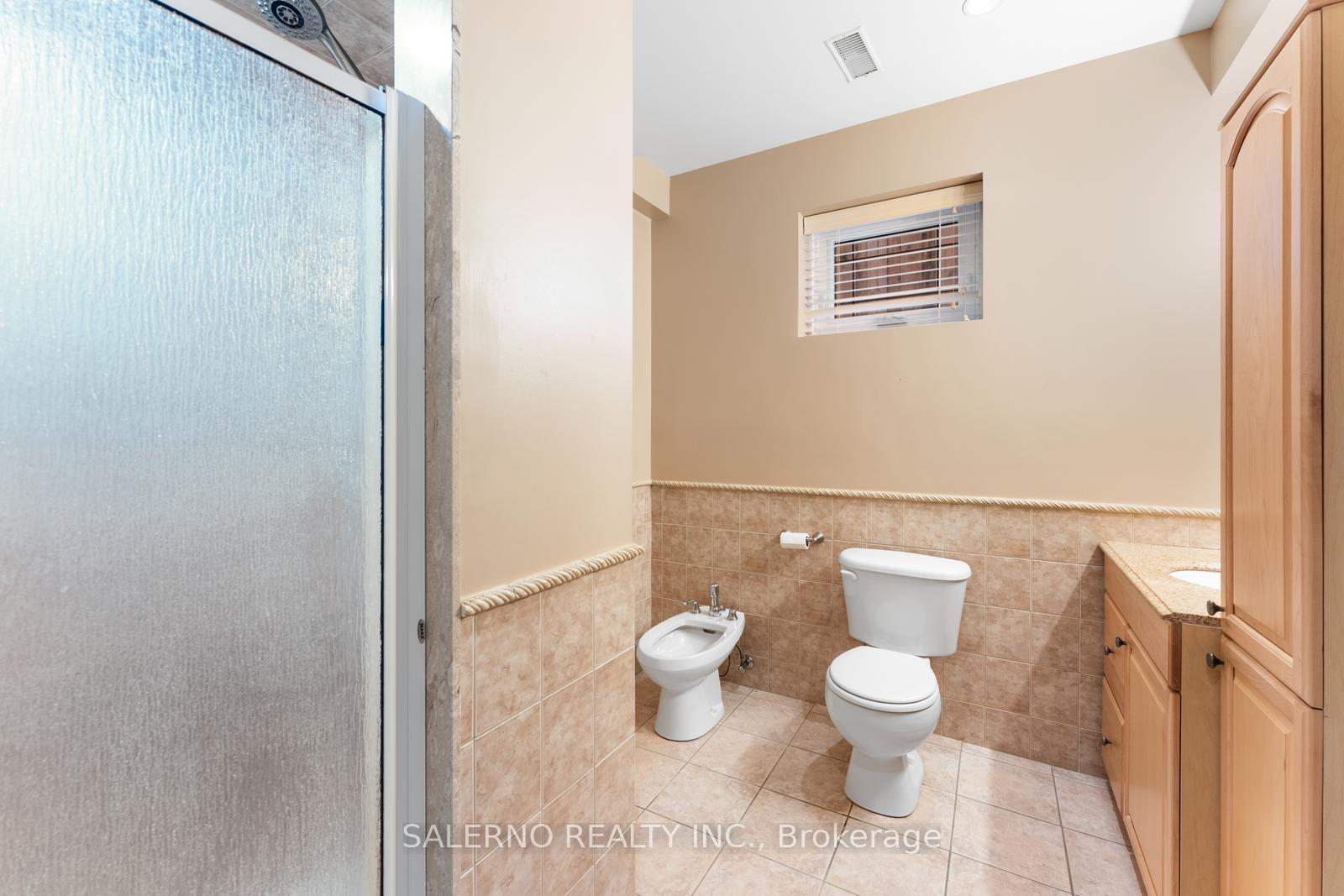 Photo 30 of 521 Cunningham Drive, Vaughan, Maple — HOMEH
