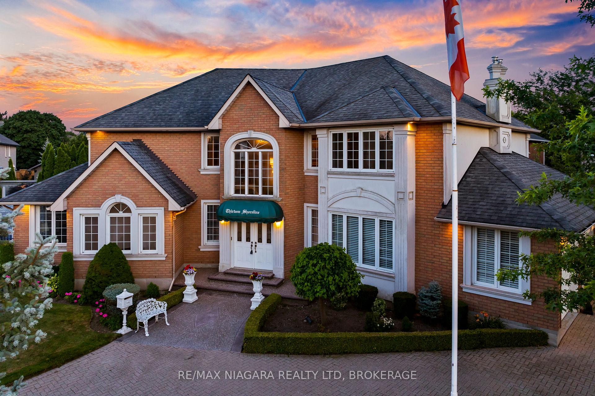 Photo 2 of 13 Shoreline Crescent, Grimsby, Grimsby Beach — HOMEH