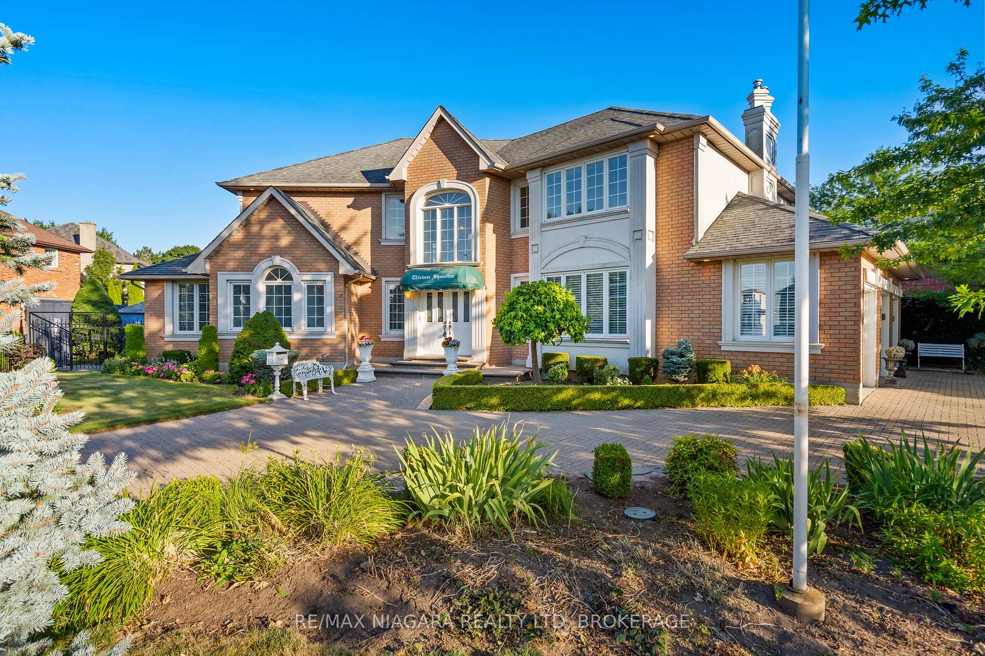 Photo 5 of 13 Shoreline Crescent, Grimsby, Grimsby Beach — HOMEH
