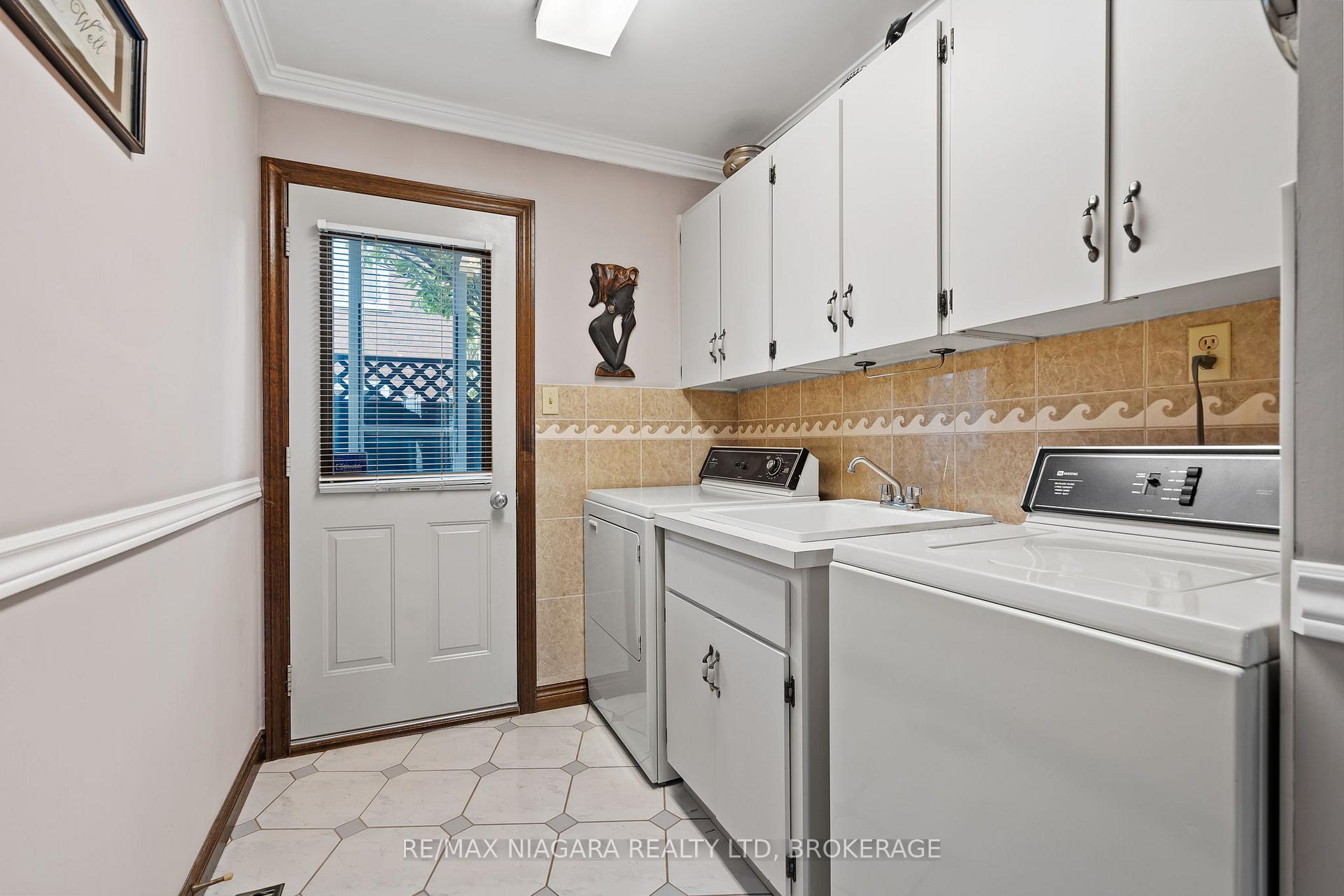 Photo 21 of 13 Shoreline Crescent, Grimsby, Grimsby Beach — HOMEH