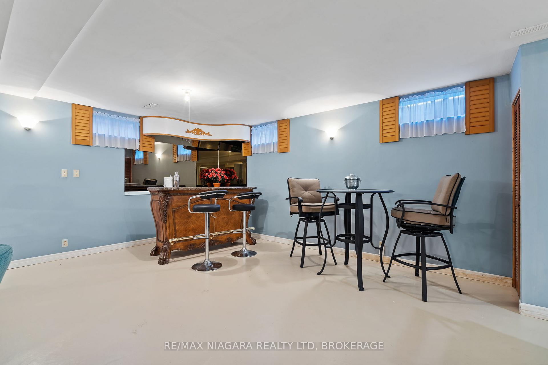 Photo 32 of 13 Shoreline Crescent, Grimsby, Grimsby Beach — HOMEH