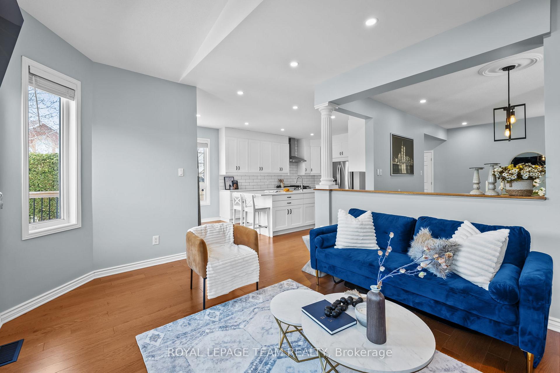 Photo 6 of 521 Stonechurch Way, Ottawa, Barrhaven - Cedargrove/Fraserdale — HOMEH