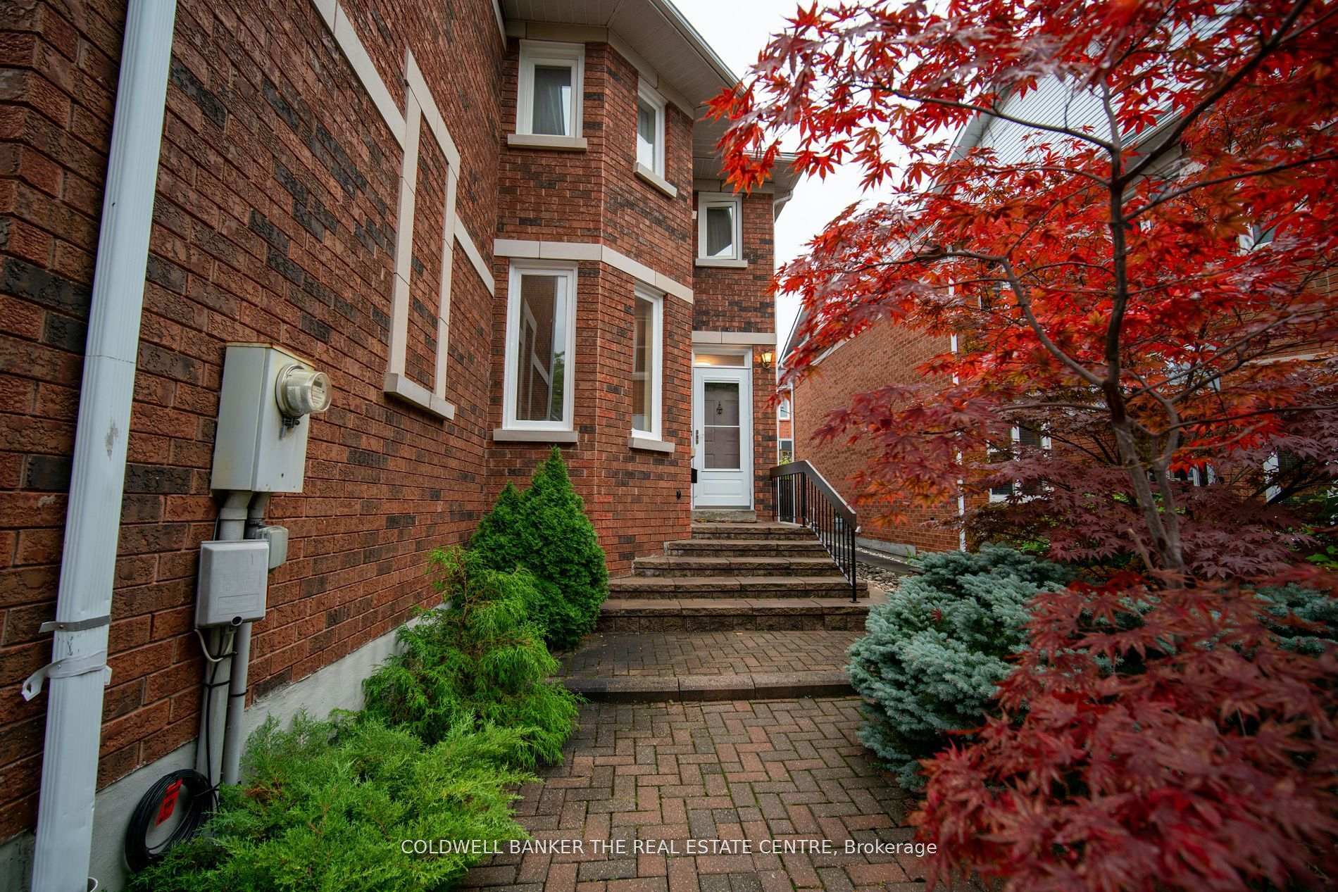 Photo 2 of 59 Brownstone Circle, Vaughan, Crestwood-Springfarm-Yorkhill — HOMEH