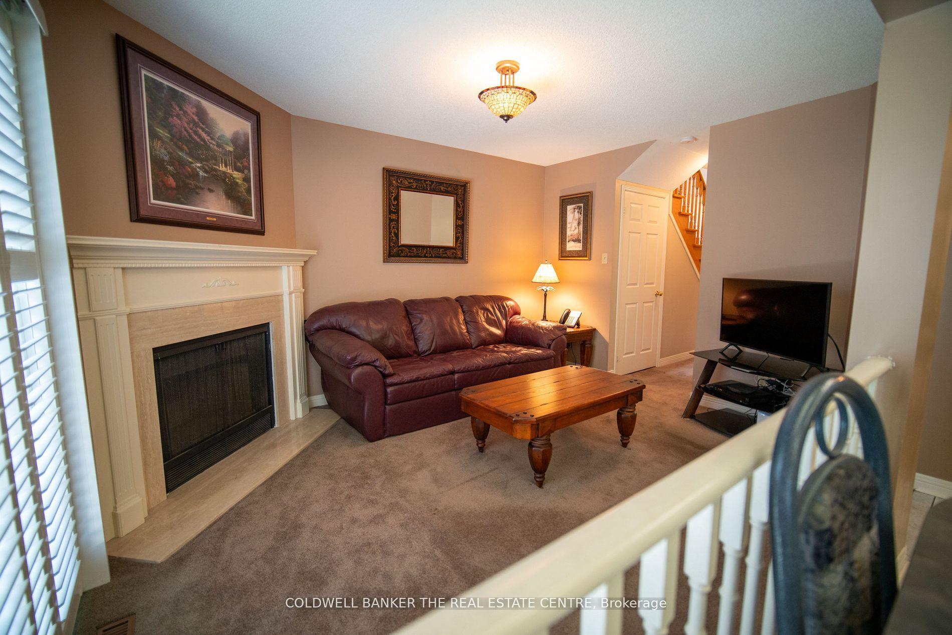 Photo 12 of 59 Brownstone Circle, Vaughan, Crestwood-Springfarm-Yorkhill — HOMEH