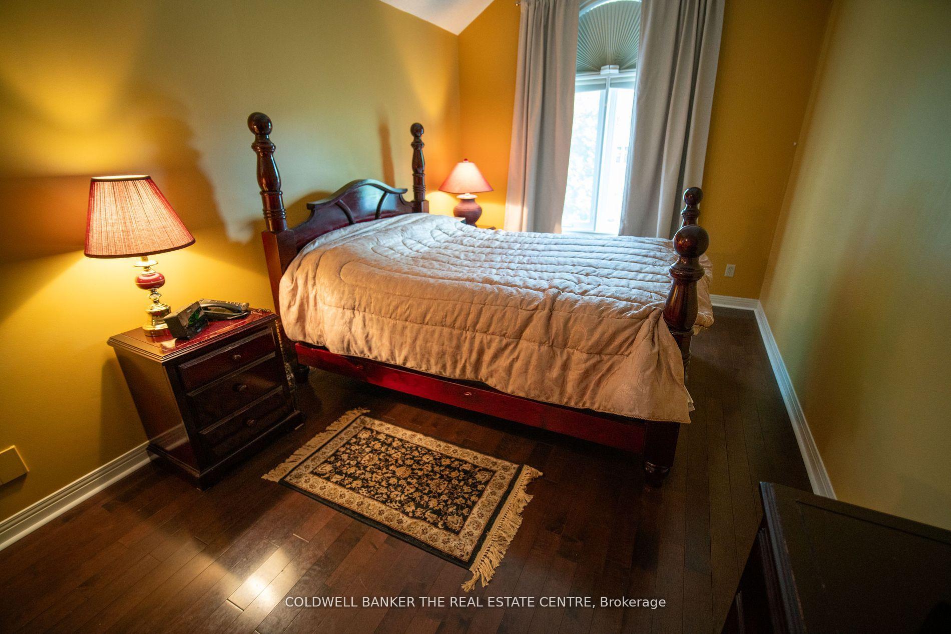 Photo 25 of 59 Brownstone Circle, Vaughan, Crestwood-Springfarm-Yorkhill — HOMEH