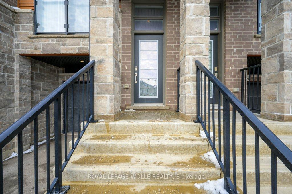 Photo 6 of Unit 240, 30 Times Square Boulevard, Hamilton, Stoney Creek — HOMEH