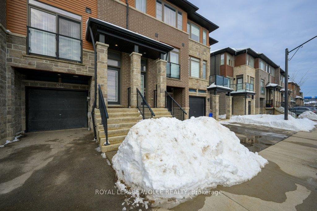 Photo 23 of Unit 240, 30 Times Square Boulevard, Hamilton, Stoney Creek — HOMEH