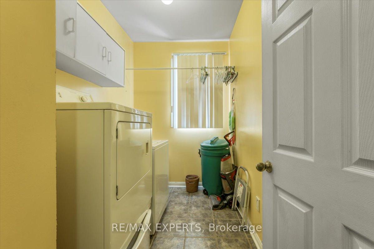 Photo 24 of 11 Linstock Drive, Brampton, Vales of Castlemore — HOMEH