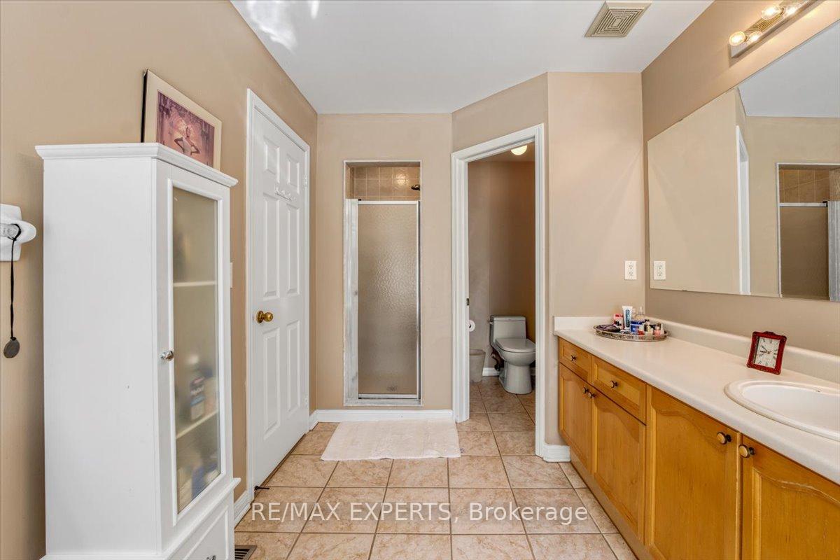 Photo 32 of 11 Linstock Drive, Brampton, Vales of Castlemore — HOMEH