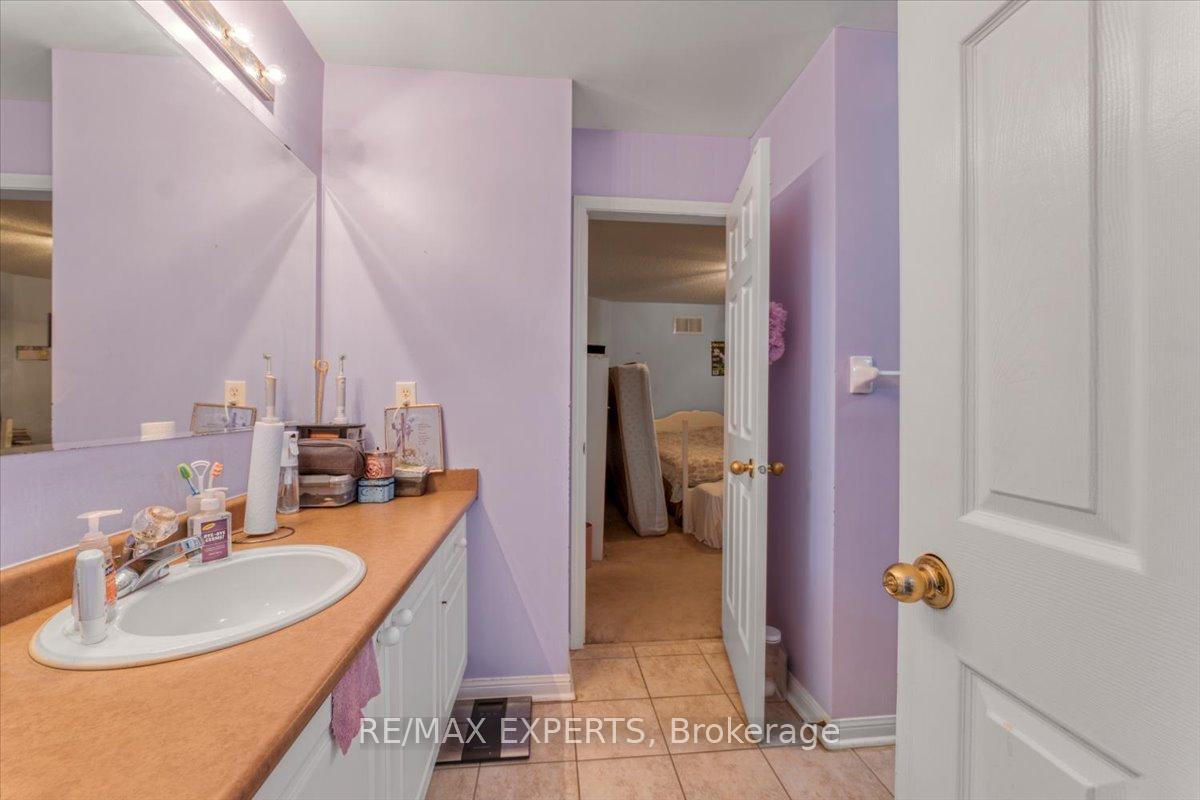 Photo 35 of 11 Linstock Drive, Brampton, Vales of Castlemore — HOMEH
