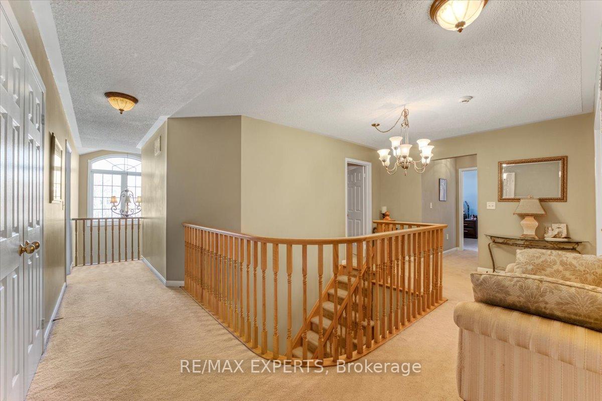 Photo 38 of 11 Linstock Drive, Brampton, Vales of Castlemore — HOMEH