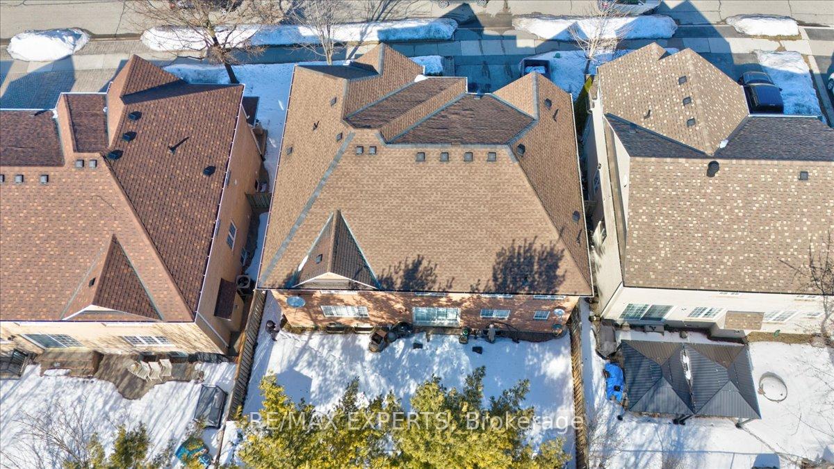 Photo 50 of 11 Linstock Drive, Brampton, Vales of Castlemore — HOMEH