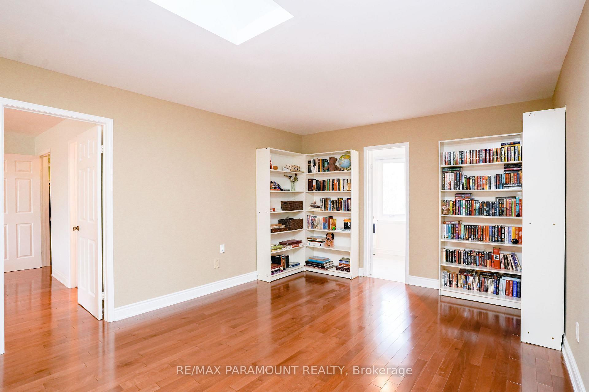 Photo 20 of 70 Dawnridge Trail, Brampton, Heart Lake West — HOMEH