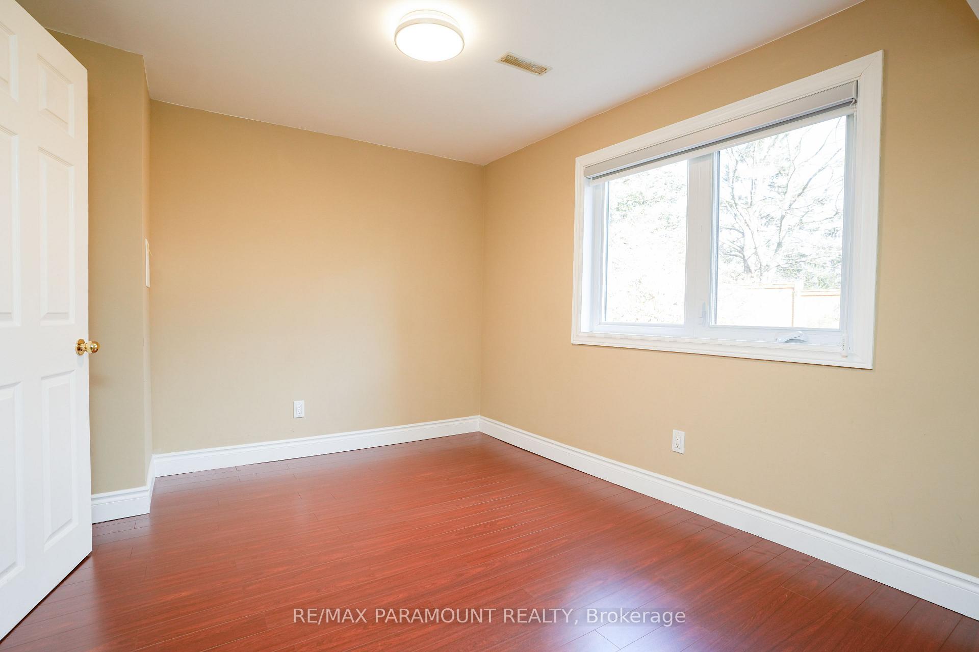 Photo 34 of 70 Dawnridge Trail, Brampton, Heart Lake West — HOMEH