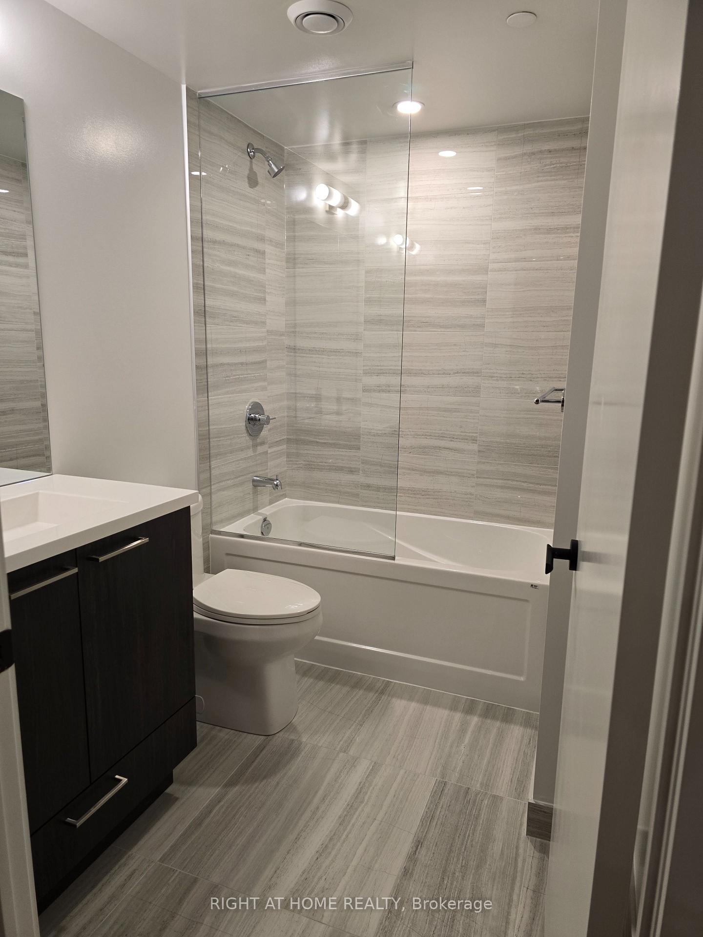 Photo 7 of Unit 3809, 195 Commerce Street, Vaughan, Vaughan Corporate Centre — HOMEH