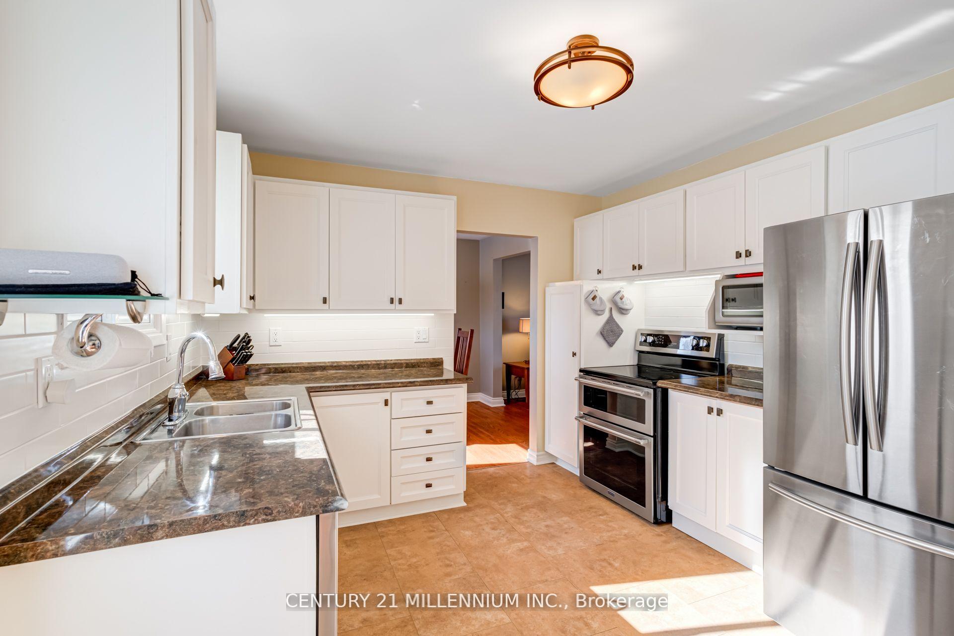 Photo 10 of 51 Alderway Avenue, Brampton, Brampton South — HOMEH
