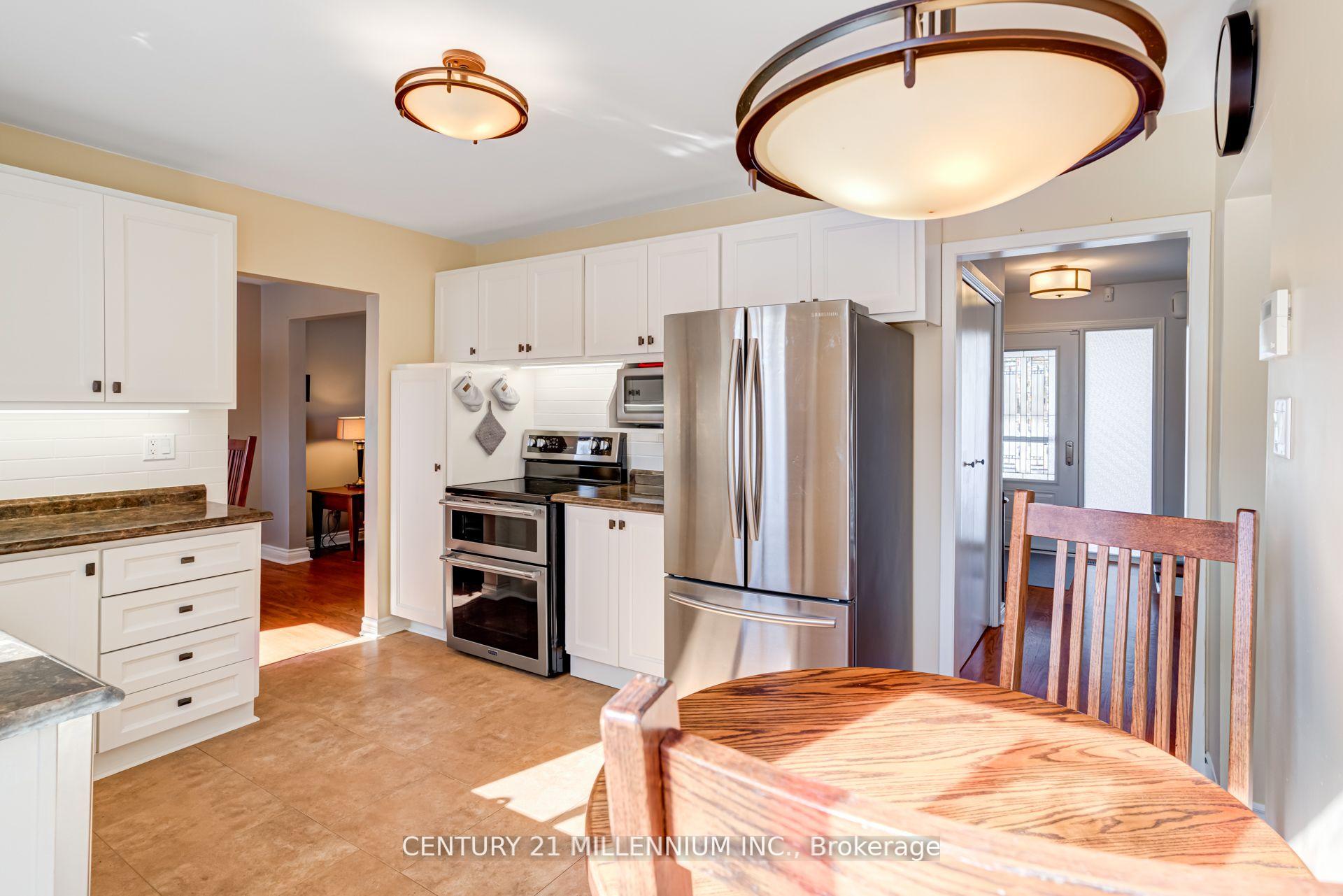 Photo 12 of 51 Alderway Avenue, Brampton, Brampton South — HOMEH