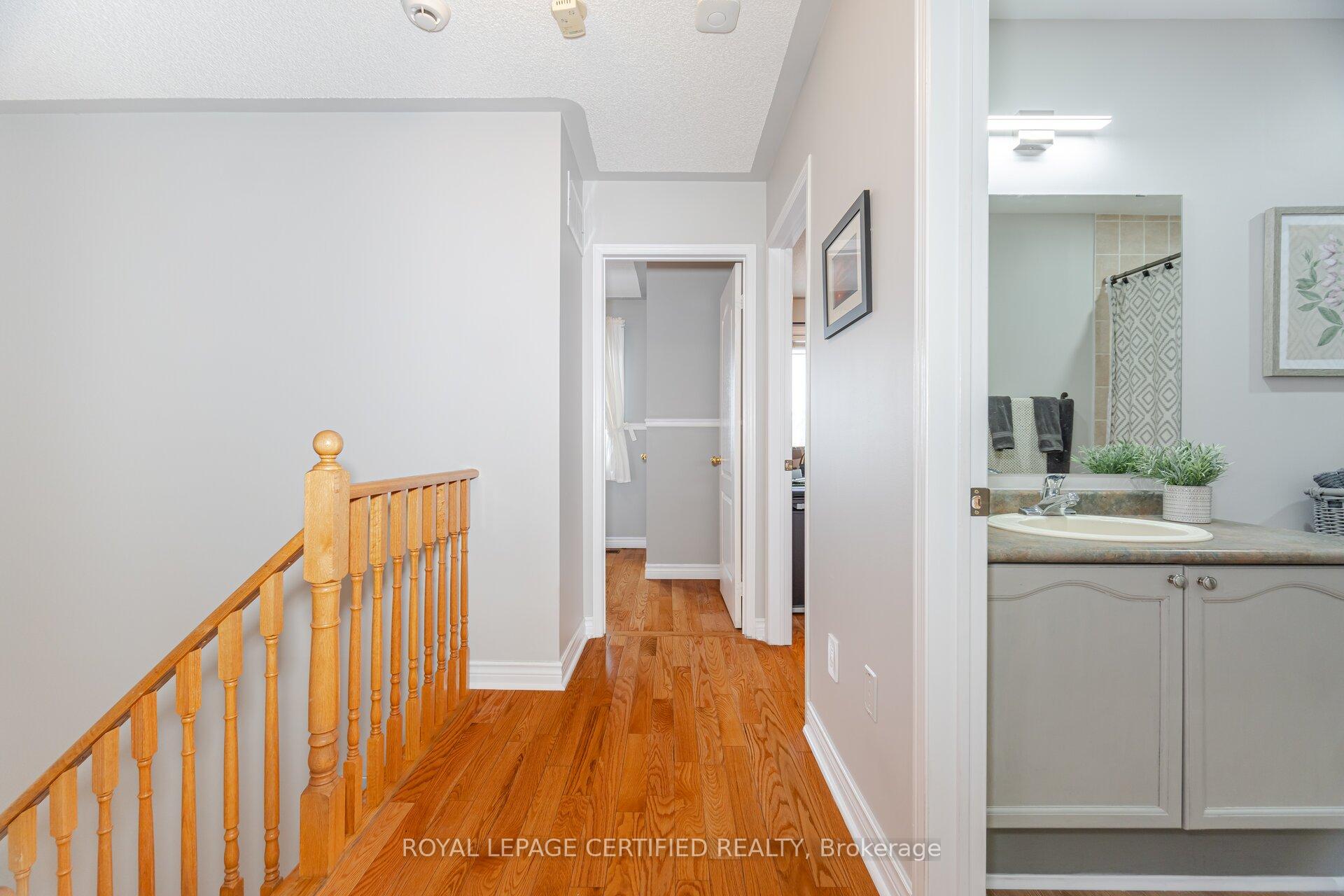 Photo 16 of 70 Rivermere Court, Brampton, Fletcher's Meadow — HOMEH