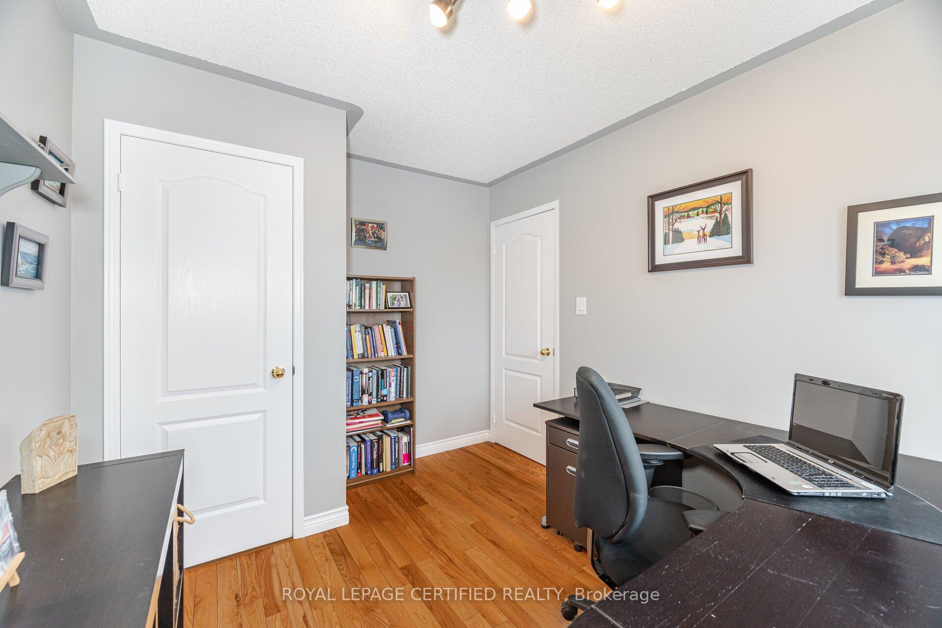 Photo 24 of 70 Rivermere Court, Brampton, Fletcher's Meadow — HOMEH